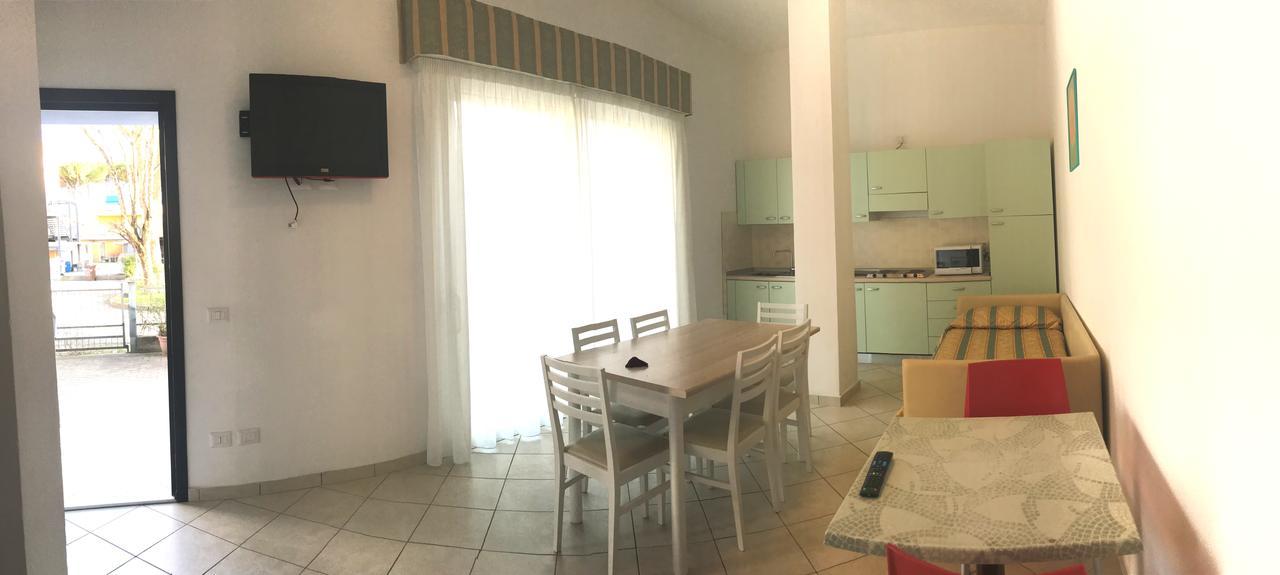 Roma Suite Apartments Cervia Extérieur photo