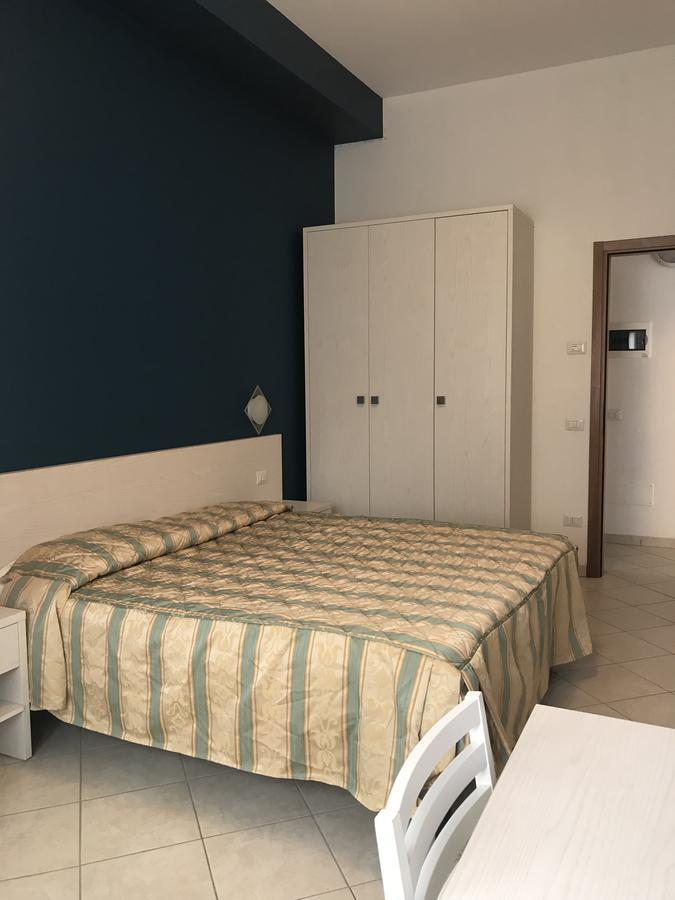 Roma Suite Apartments Cervia Extérieur photo