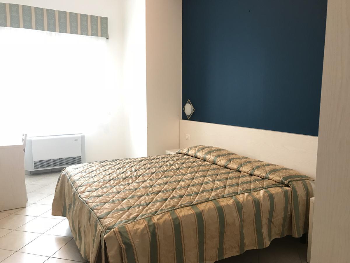Roma Suite Apartments Cervia Extérieur photo