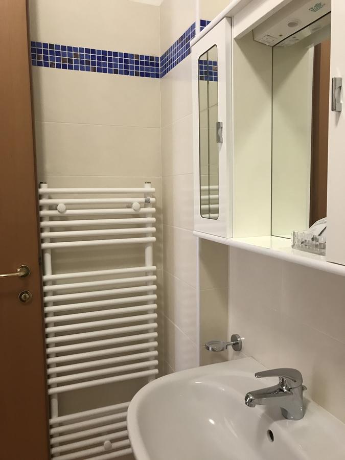 Roma Suite Apartments Cervia Extérieur photo