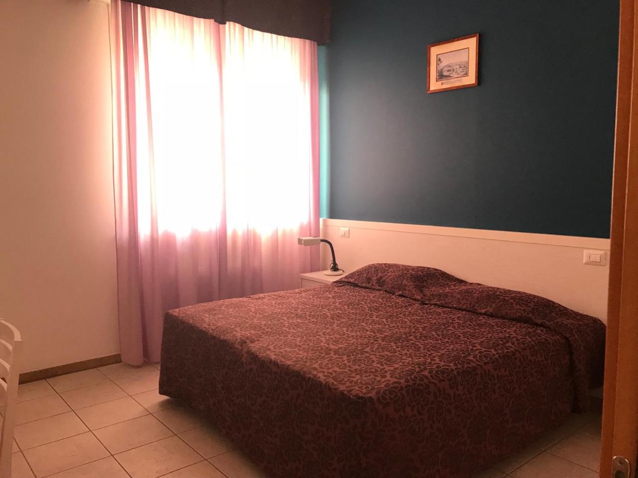 Roma Suite Apartments Cervia Extérieur photo